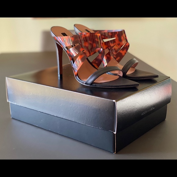 Brand New BCBGMAXAZRIA Pointy Toe Heels size 7.5 - Picture 4 of 12